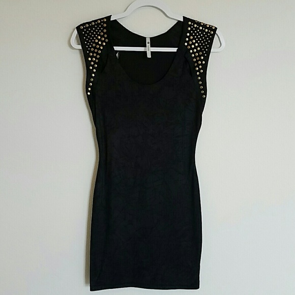 Dresses & Skirts - Black Dress size medium